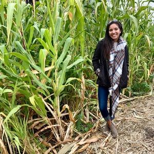 Meet your Posher, Sylvia